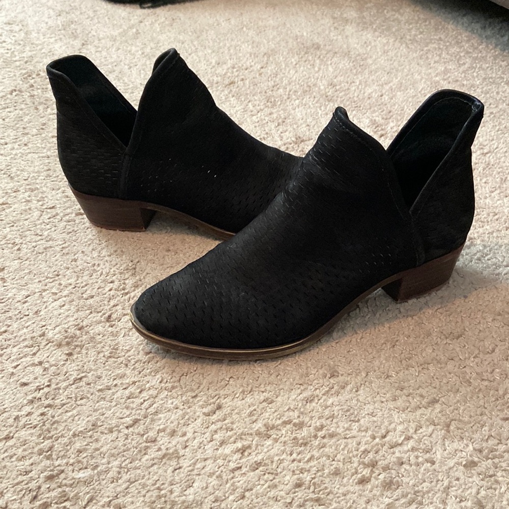 Lucky brand suede ankle bootie